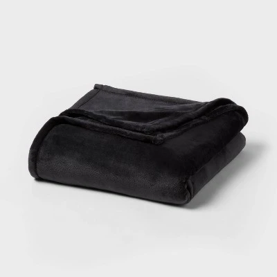 Recycled Polyester Throw Blanket - Room Essentials™ 3 Recycled Polyester Throw Blanket - Room Essentials™ - Image 3