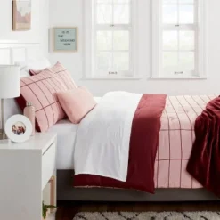 Grid Print Reversible Decorative Comforter Set With Throw - Room Essentials™